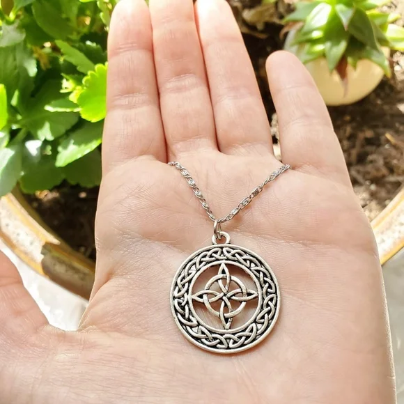 New Handmade Silver Celtic Compass Necklace - Picture 3 of 4